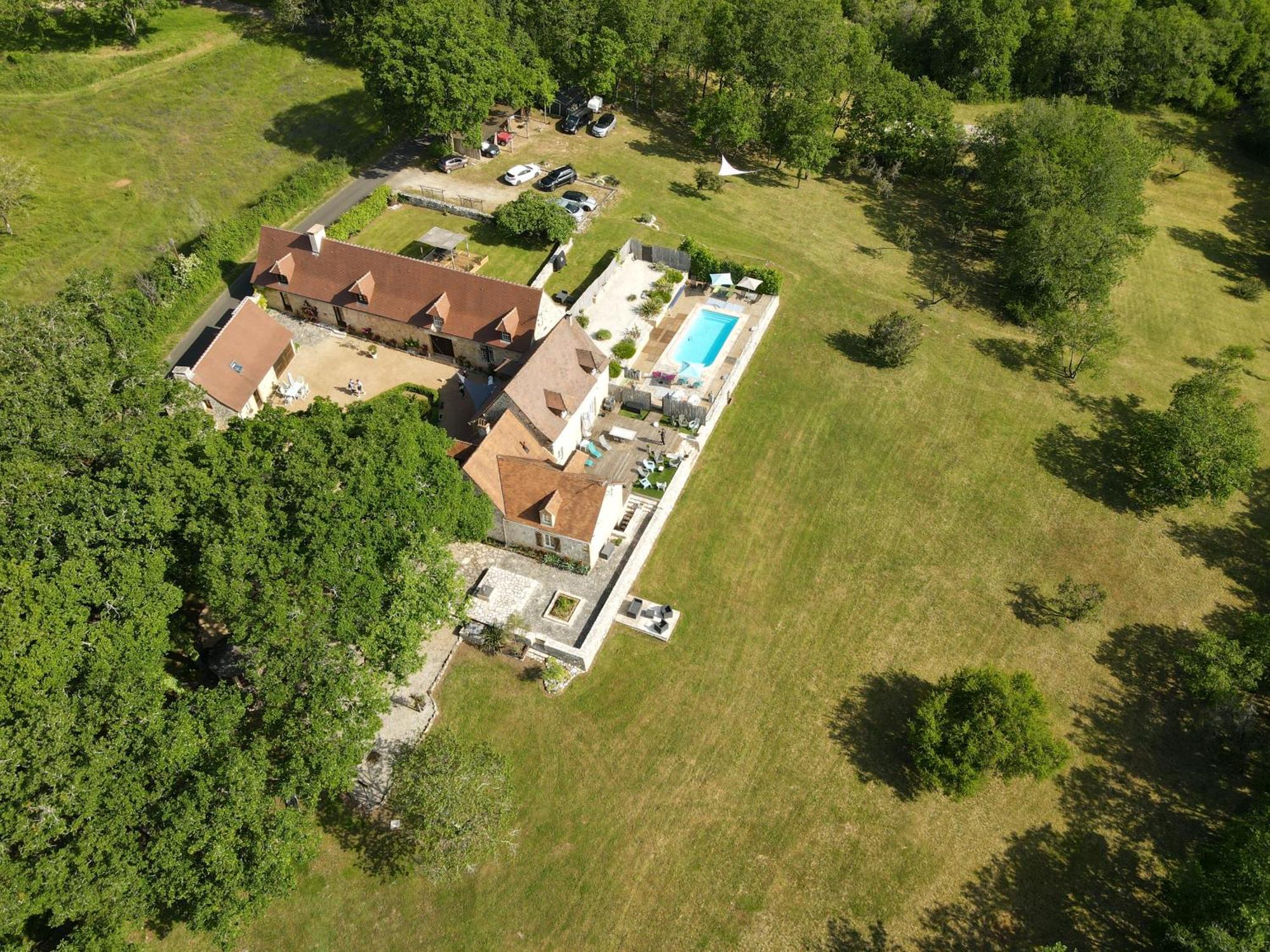 Domaine De Nineyrolle Villa Azerat Bagian luar foto